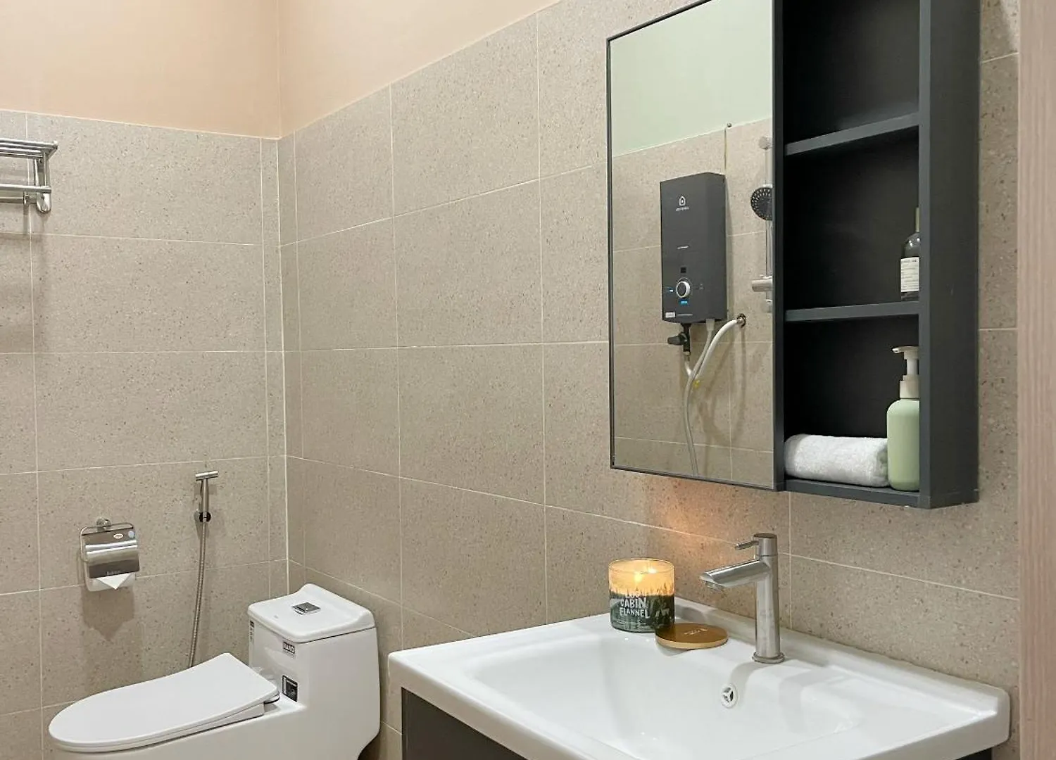 The P'Lu Homestay Ho Chi Minh City 0*,